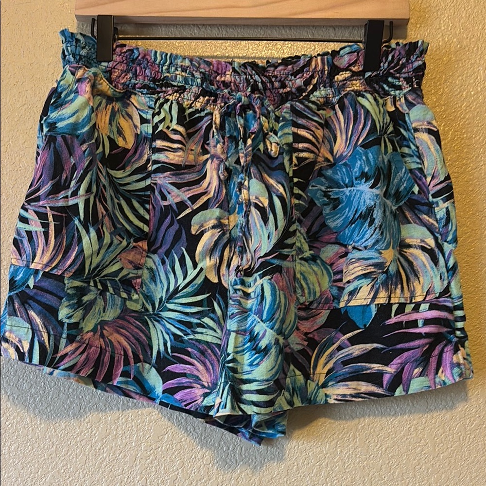 Time and Tru Blue and Green Linen Shorts Elastic Waist